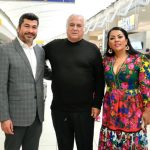 Francia prohíbe en escuelas la abaya usada por musulmanes